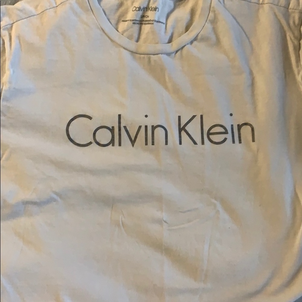Calvin Klein T shirt
